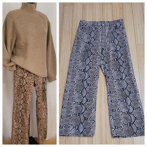 Snake Print Wide-Leg Jeans / 8